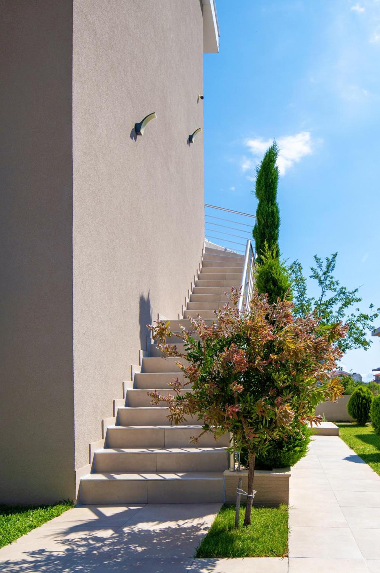 Sithonia Luxury *